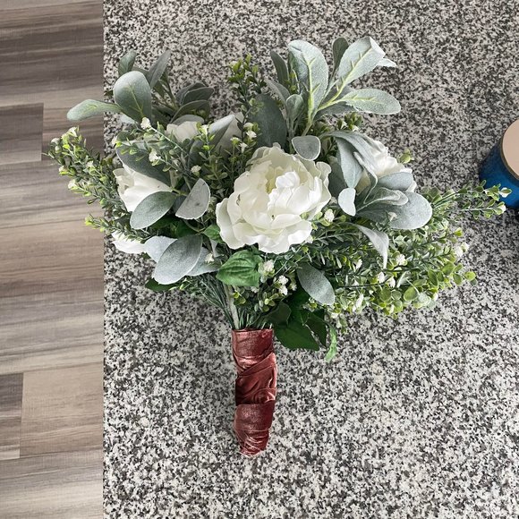 HANDMADE minimalist neutral bridal bouquet - Picture 5 of 8